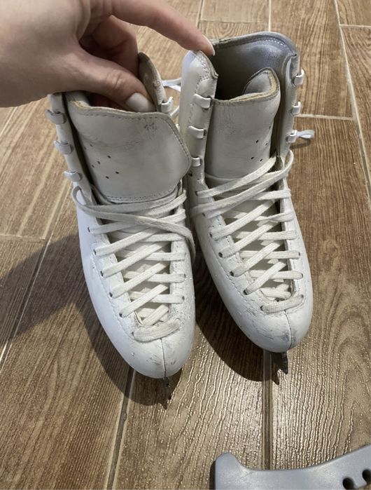 Професиональные коньки edea 215