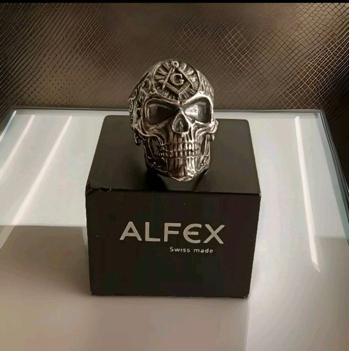 Печатка серебряная череп масона