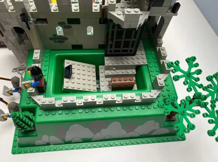 Lego Castle - Zamek 6081 Kings Mountain Fortress z instrukcja