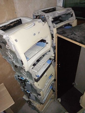 Лазерный принтер HP LaserJet 1200/1300/1000 по 100 грн. на запчасти