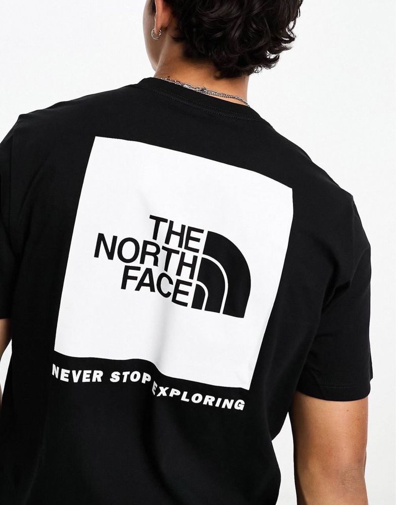 Футболка The North Face