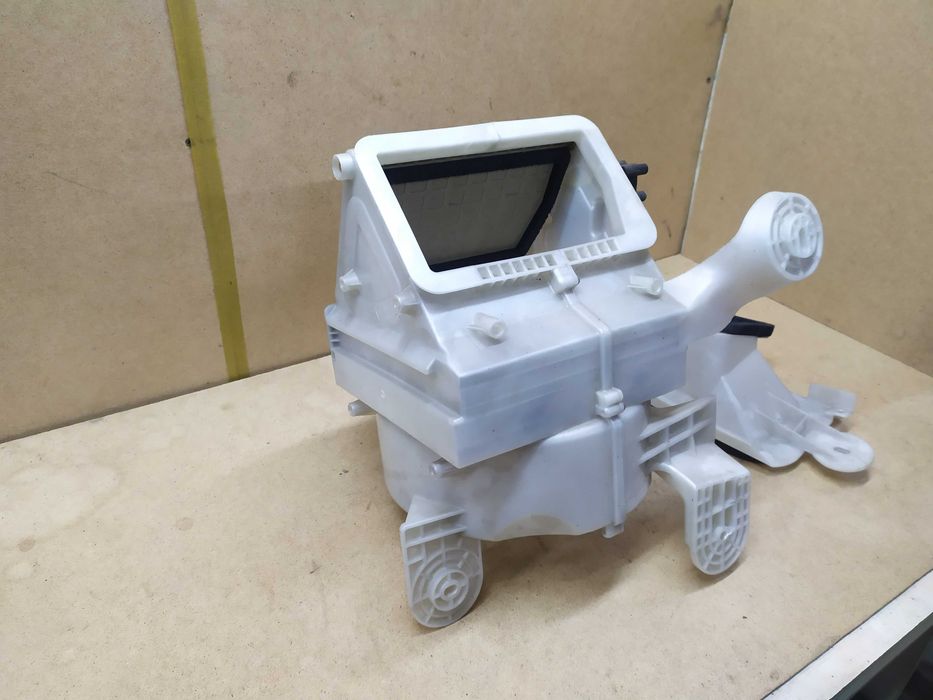 Мазда 6 02 корпус вентилятора печки фильтра салона електропривод