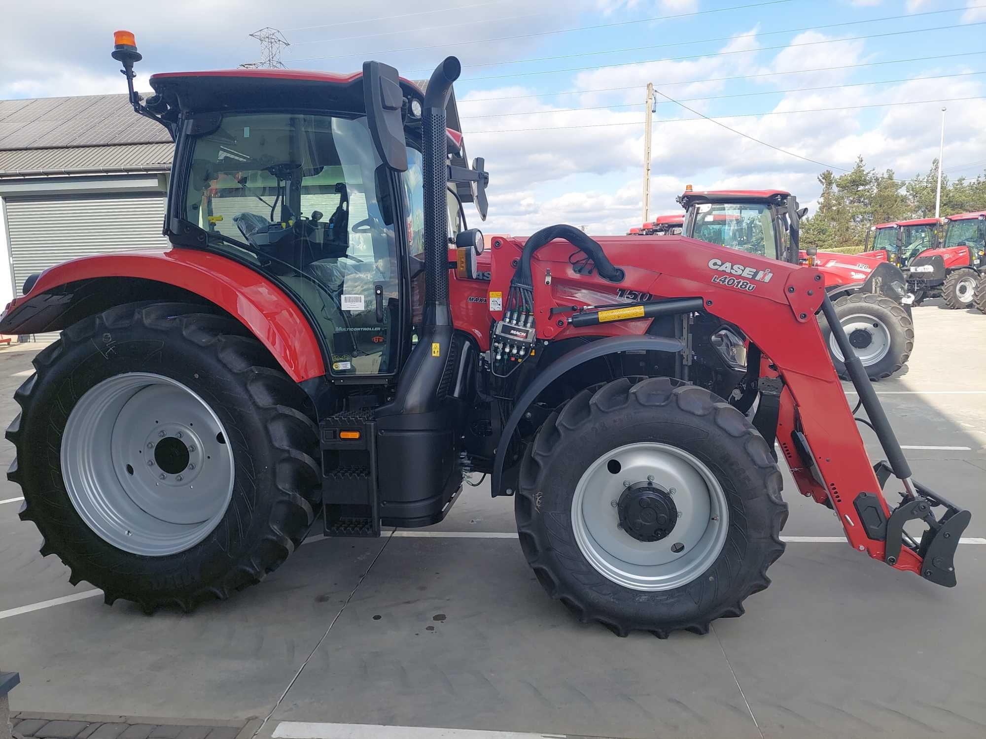 Case IH Maxxum 150 - Przedni Tuz z wałkiem WOM - W opcji Ładowacz