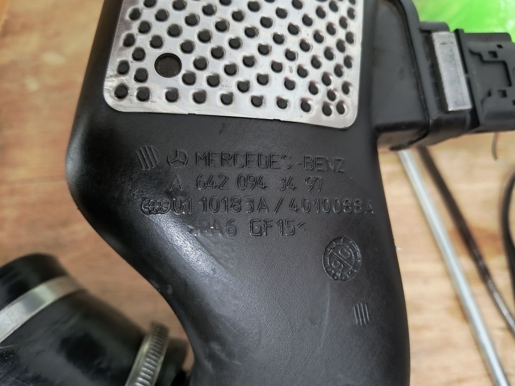 Dolot powietrza om642 3.0 V6 w211 przewód powietrzny rogi