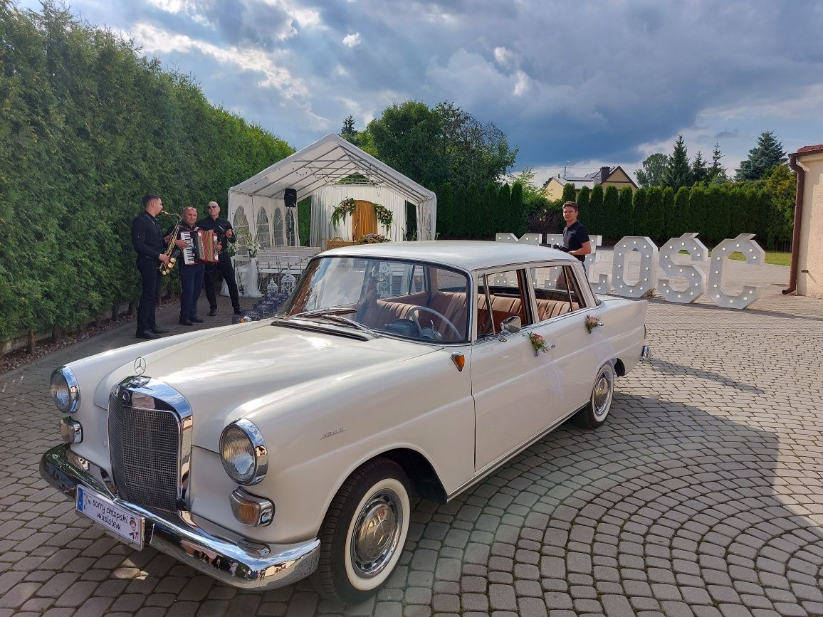 Auto Do Ślubu Zabytkowy Samochód na Wesele Ślub Mercedes Skrzydlak