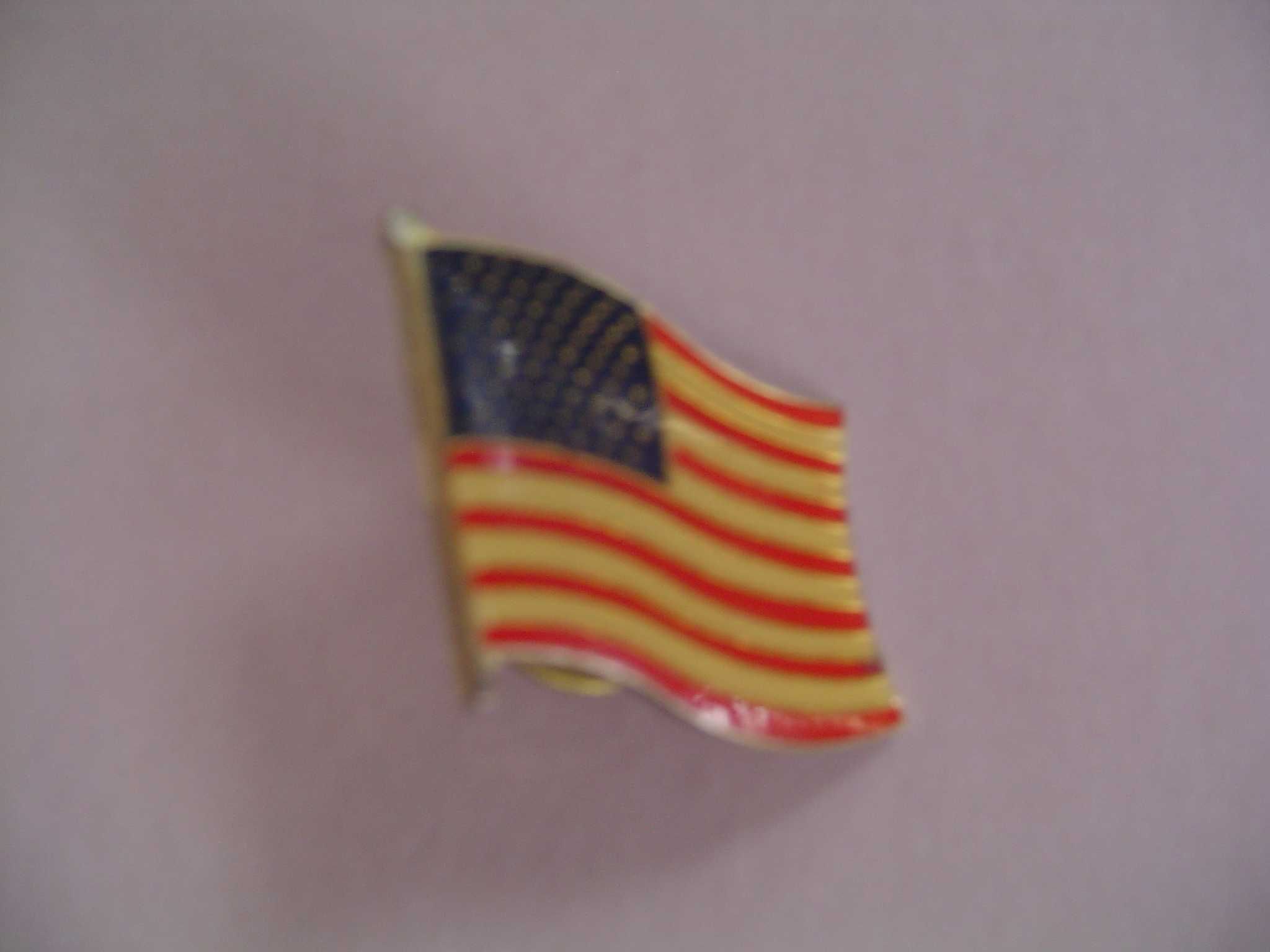 Przypina flaga USA