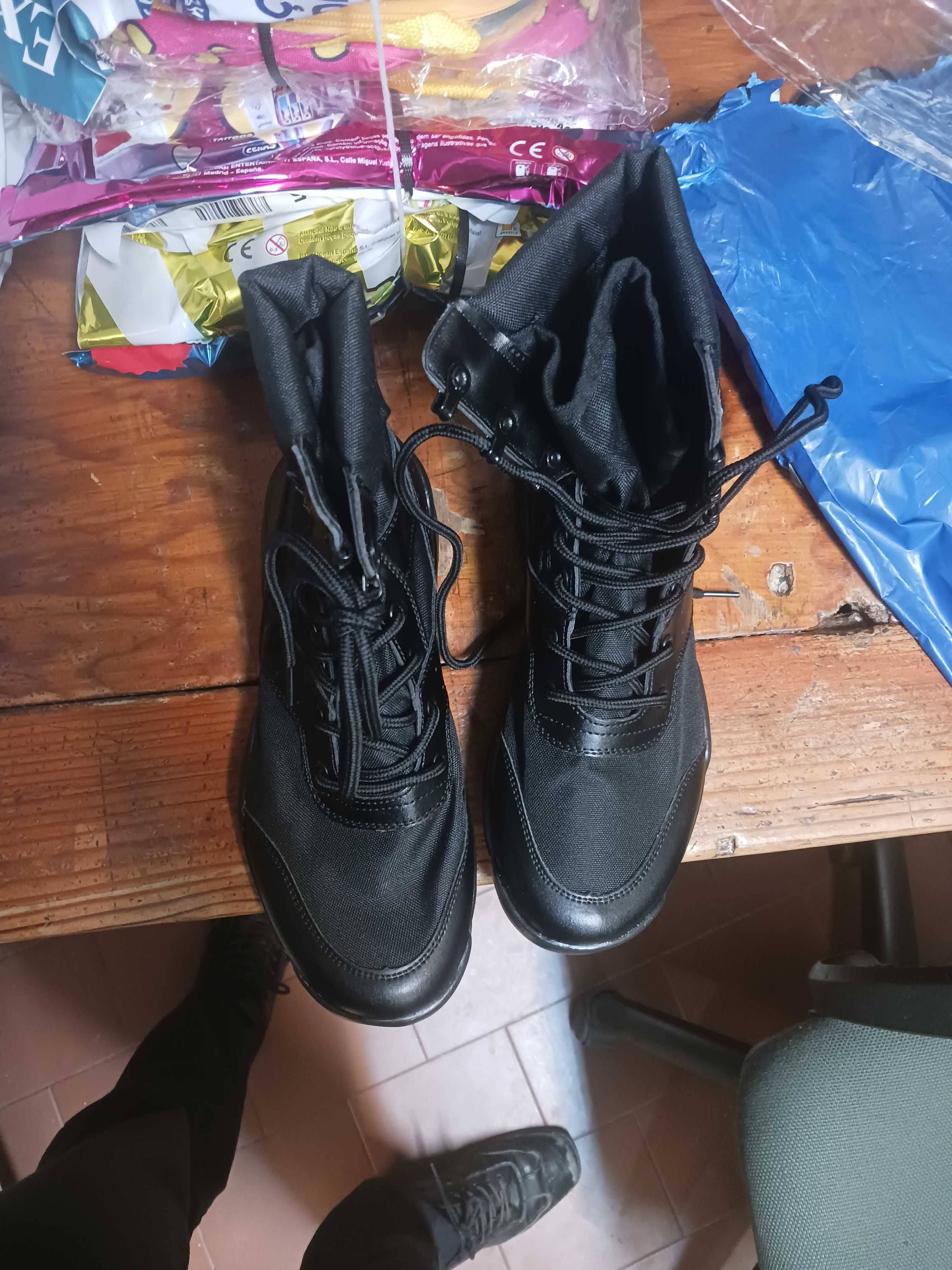 Botas táticas Novas N40