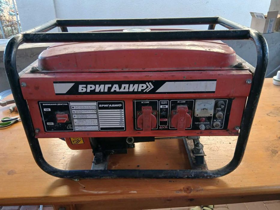 генератор бригадир газ бензин мідь.2.8квт