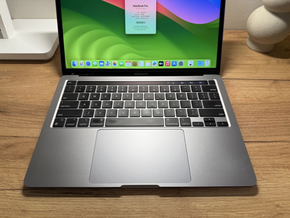 MacBook Pro 13 2020 M1 16Gb 256Gb Space