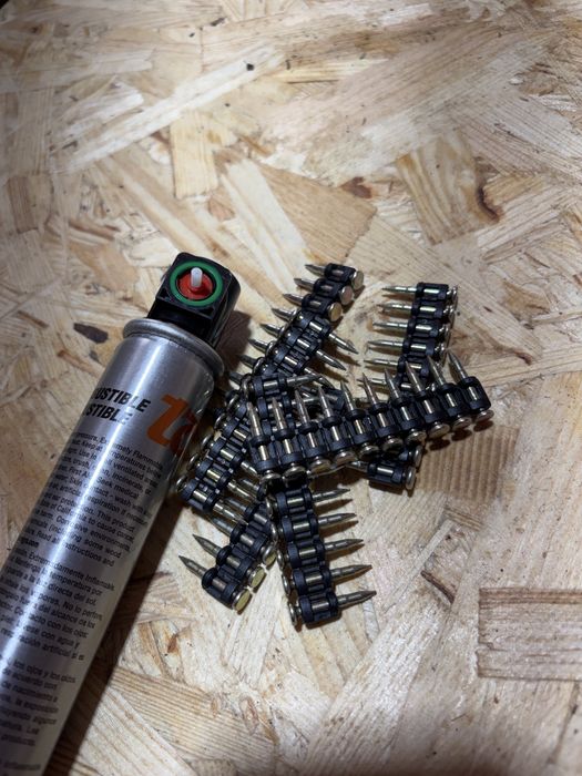 TOUA Дюбель-цвяхи по бетону, металу, цеглі тип EG 22 посиленний