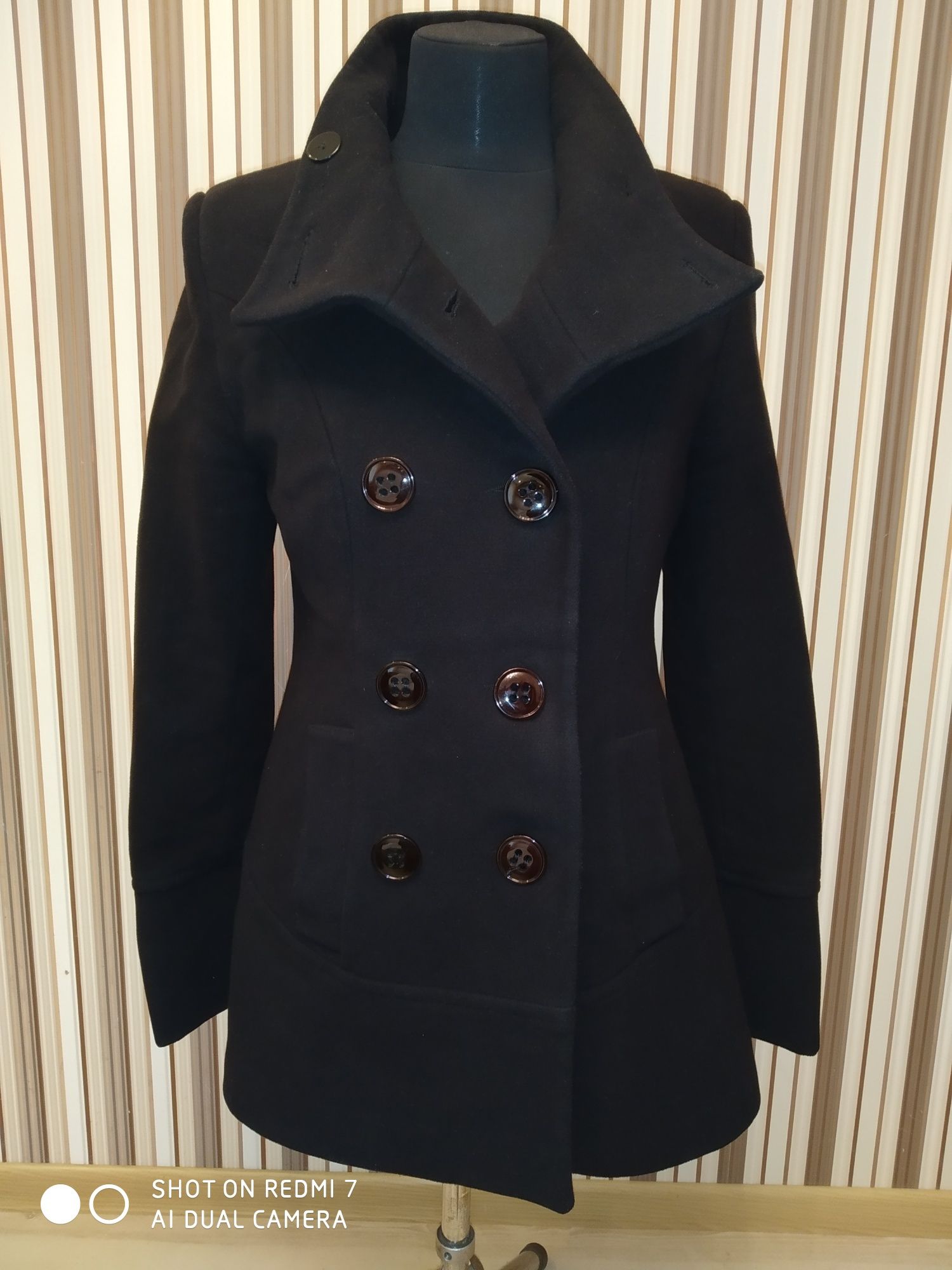 Продам женское пальто р.48
