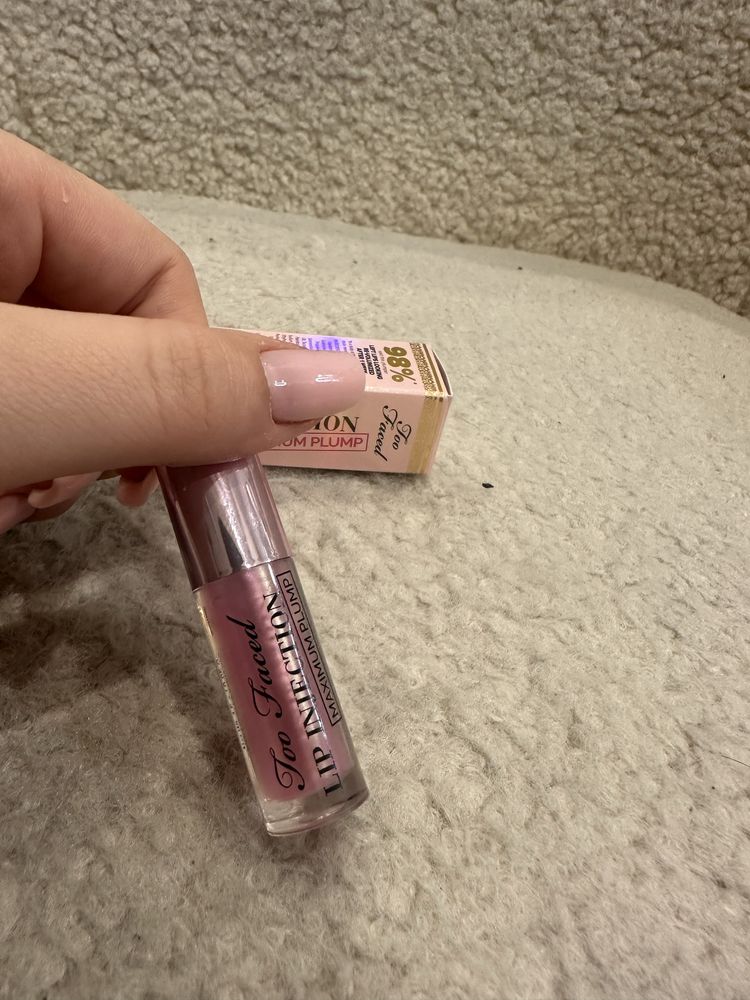 Too faced lip injection blyszczyk