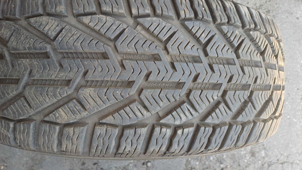 Kormoran Snow 205/50 R17 93V XL 2021r