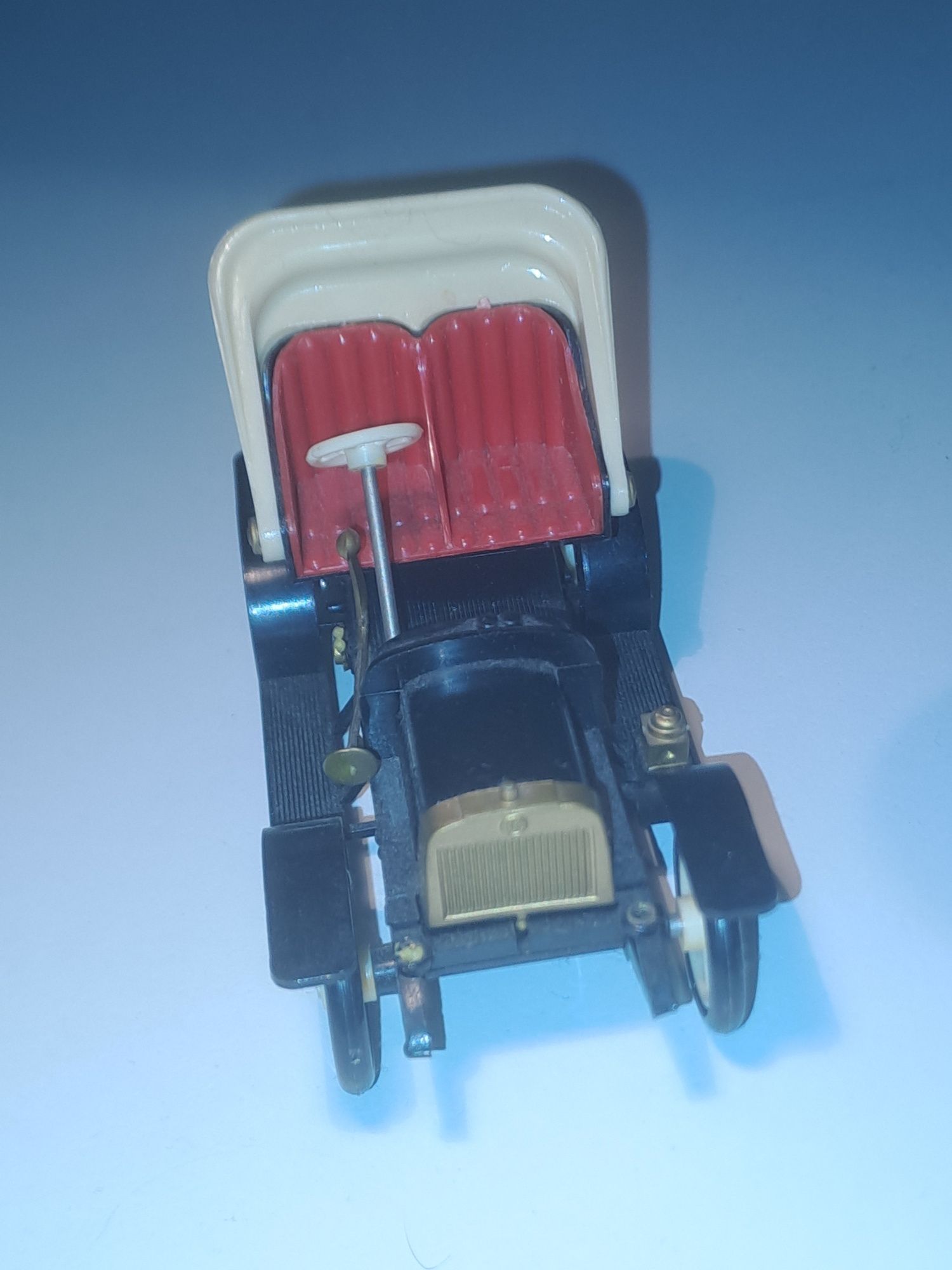 Laurint & Klement model firmy IGRA, (pamiątka PRL)