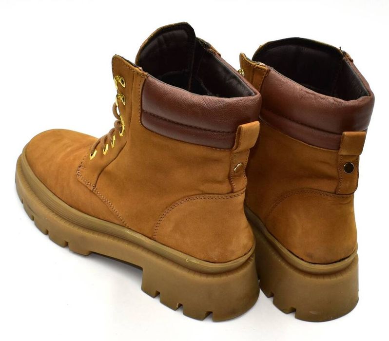 Botki z nubuku na platformie Lazamani 36