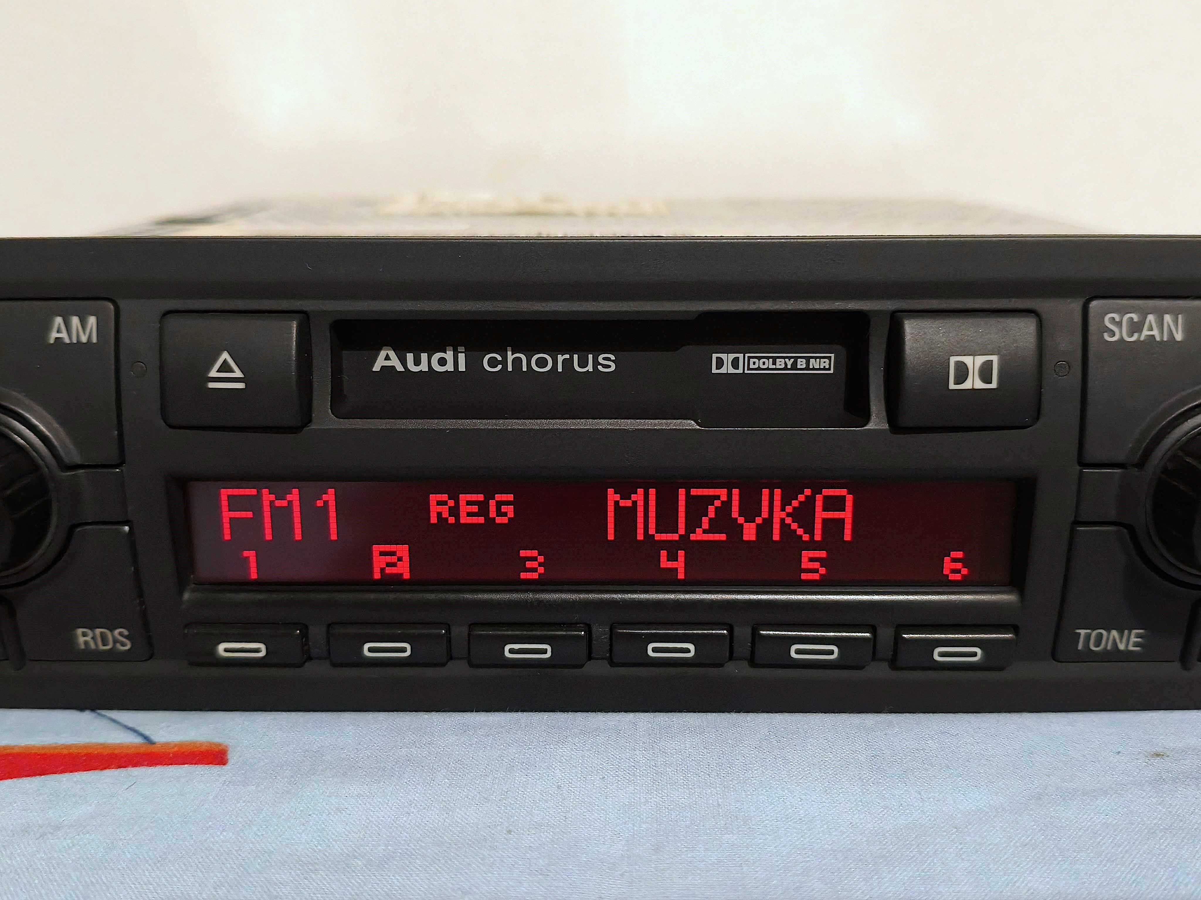 Radio Audi Chorus 2 A3 8P + KOD - Stan BDB