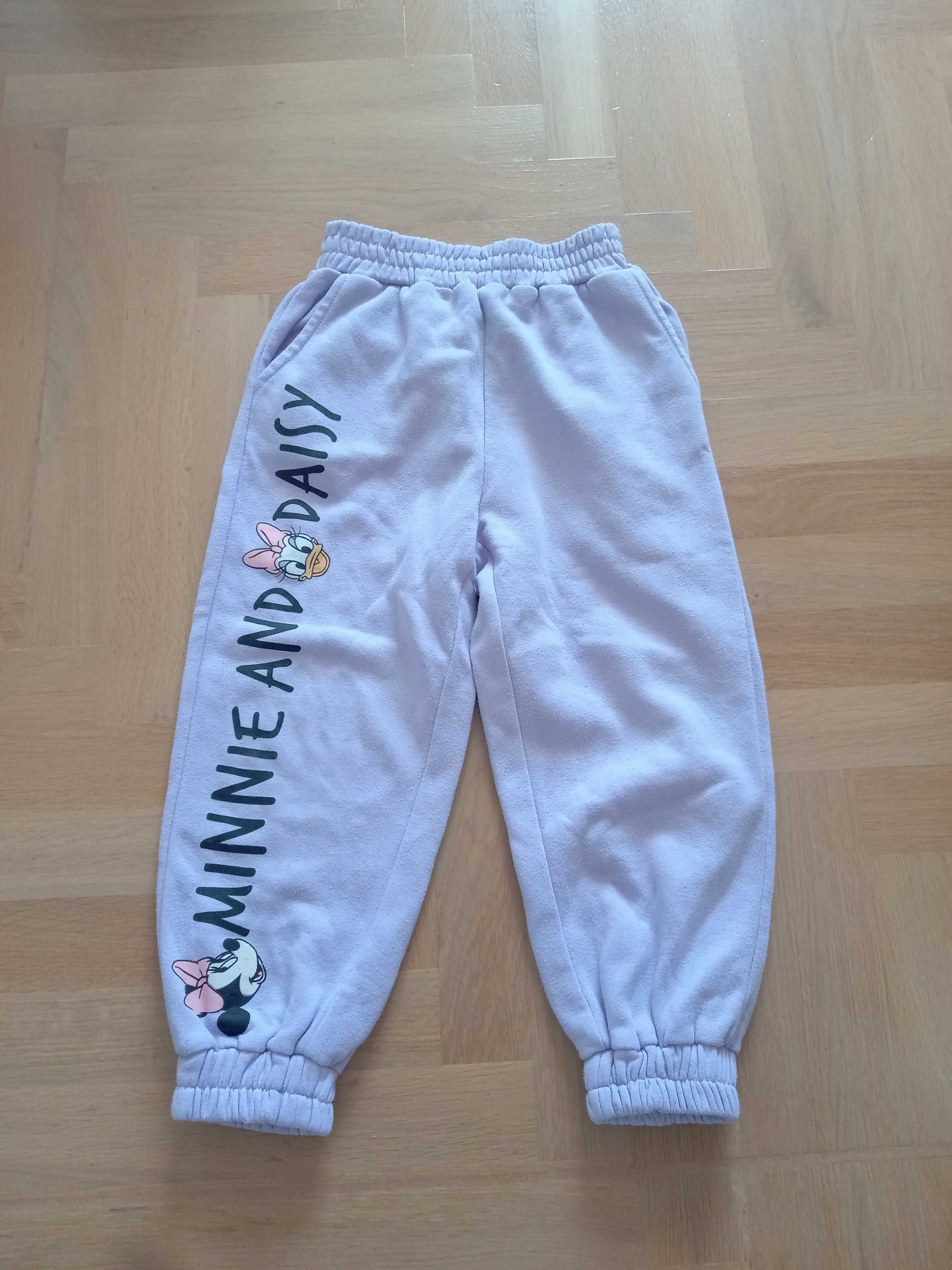 Reserved liliowe spodnie dresowe 122 fioletowe Disney Minnie and Daisy