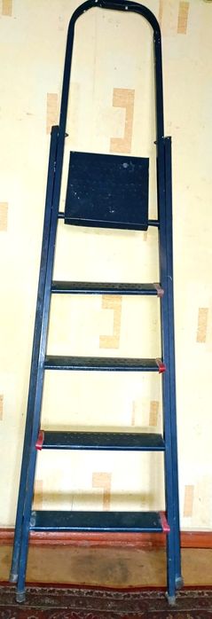 Продам стремянку