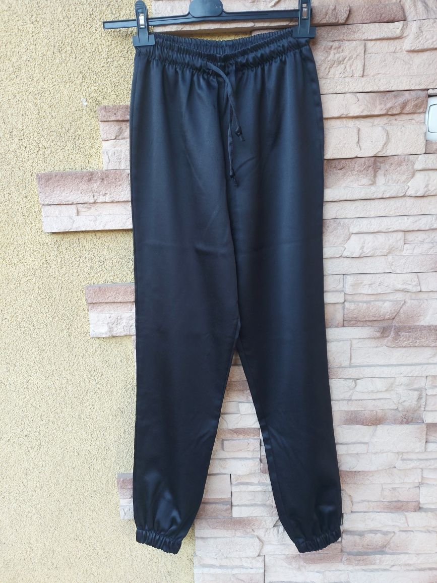 Czarne spodnie eleganckie