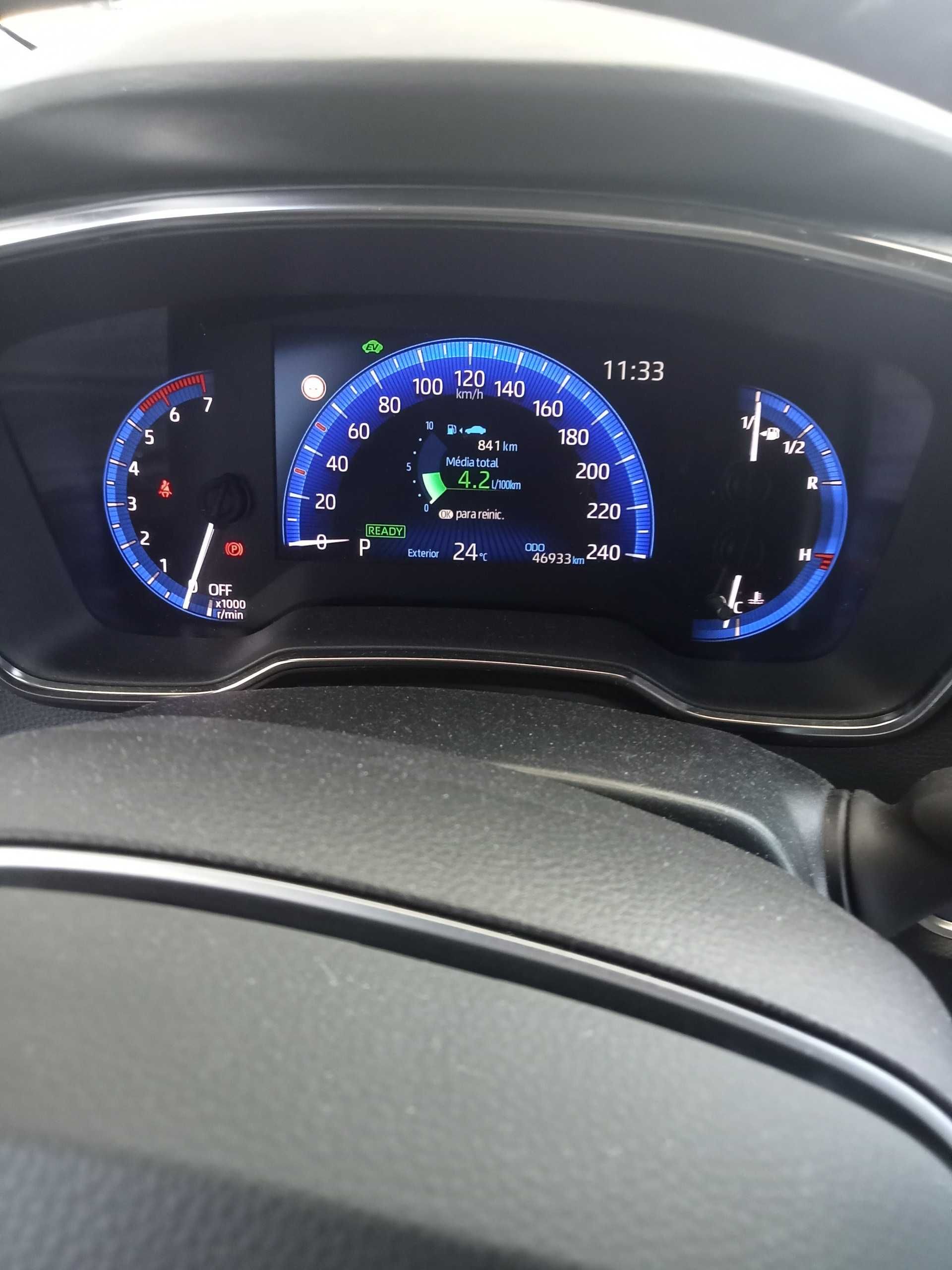 Toyota corolla 1.8 híbrido em óptimo estado para venda