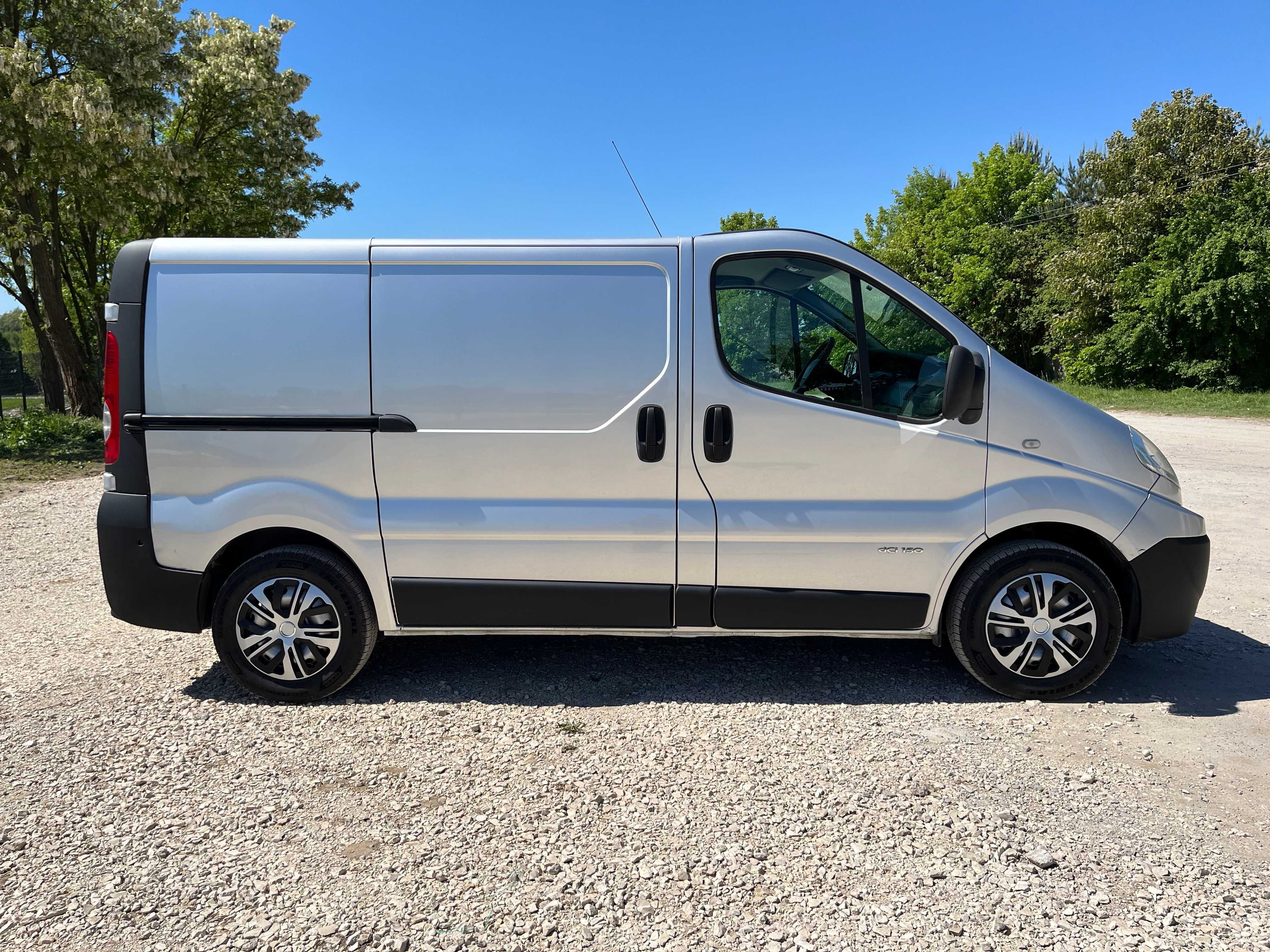 Renault Trafic II 2.5 DCI 150KM przebieg 120tys. km.