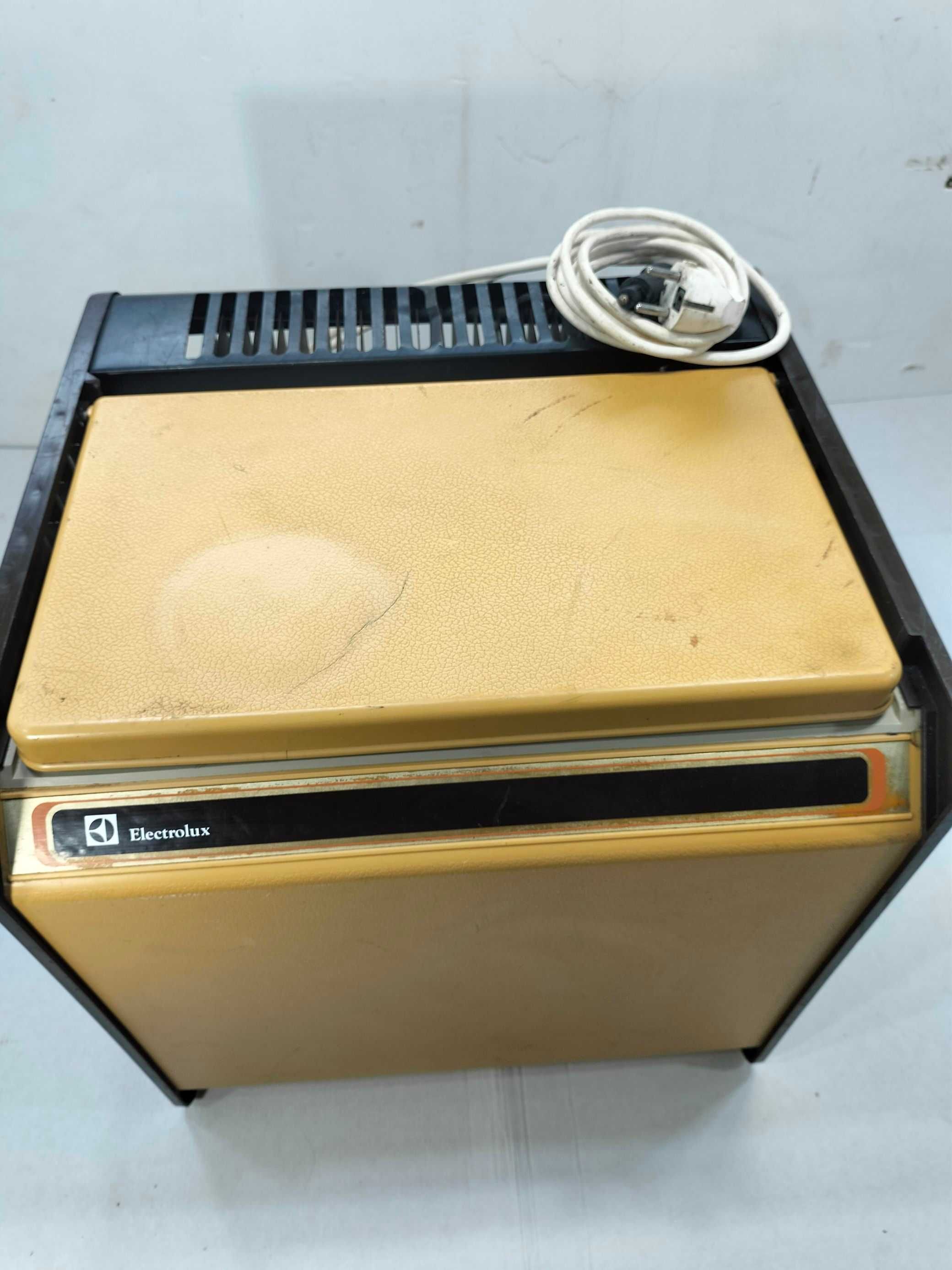 Lodówka turystyczna do kampera na Gaz 12V 230V