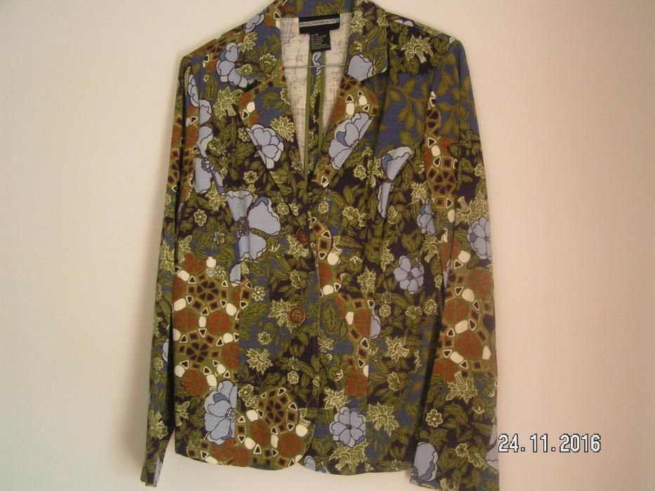 Casaco de Senhora estampado em cores muito bonitas
