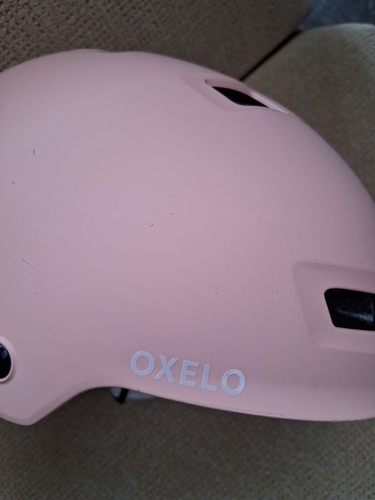 Capacete da marca oxelo