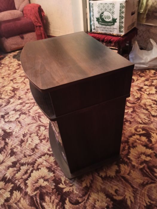 Тумбочка под телевизор