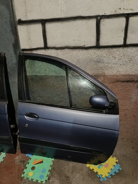 Двері від Renult Scenic 1.9 tdi
