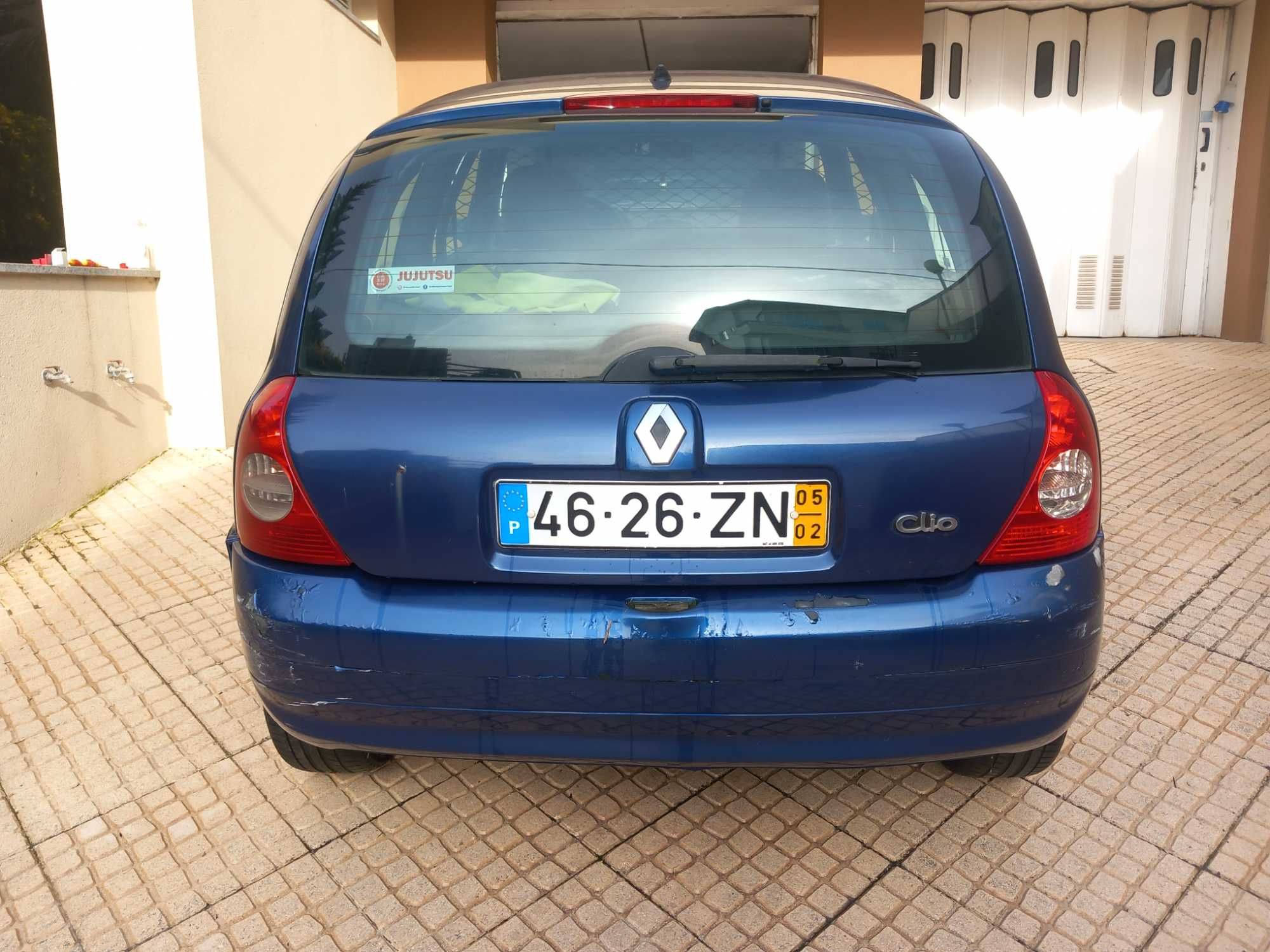 Renault clio 80CV