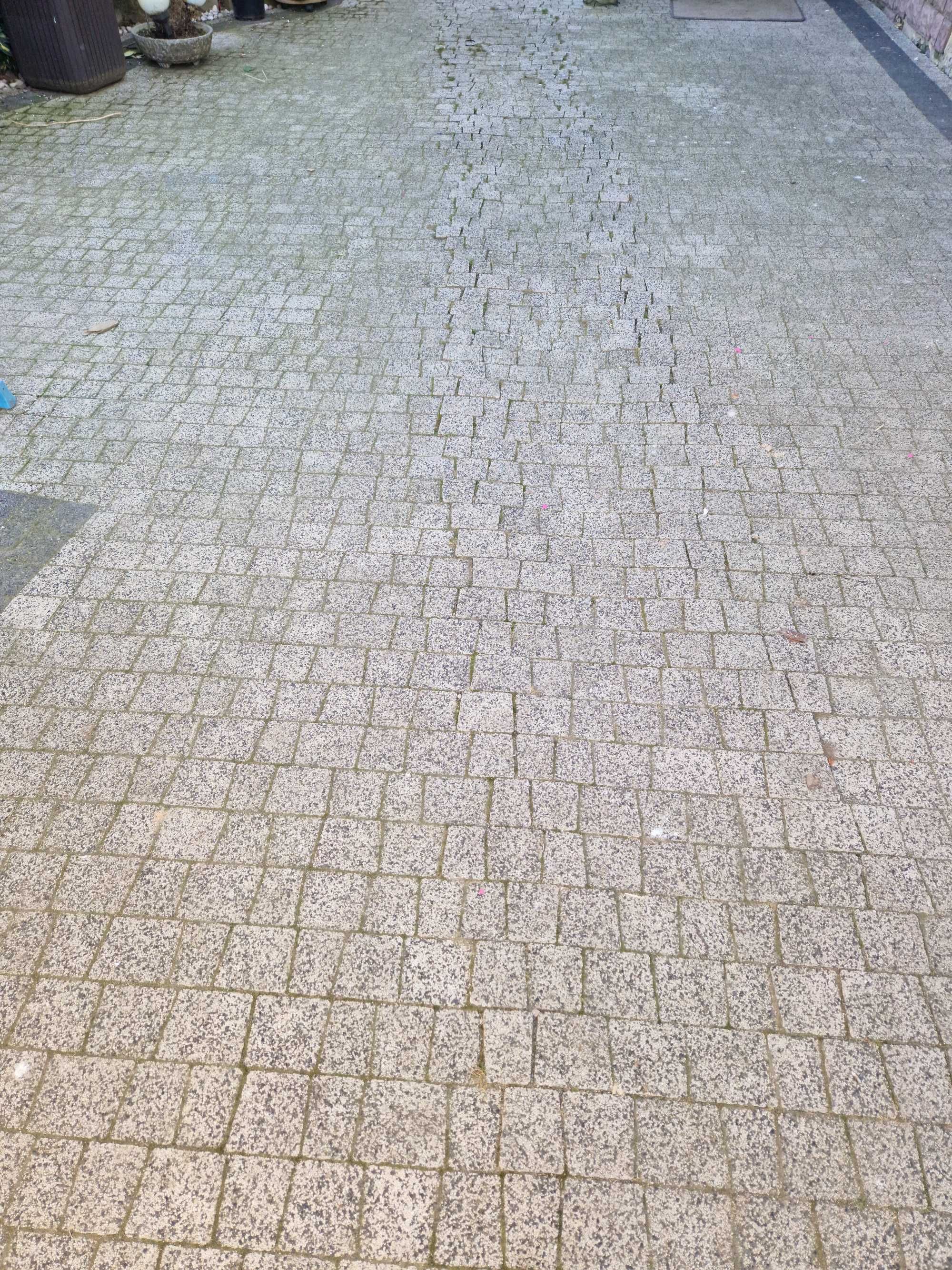 Kostka  brukowa   ok 100 m2