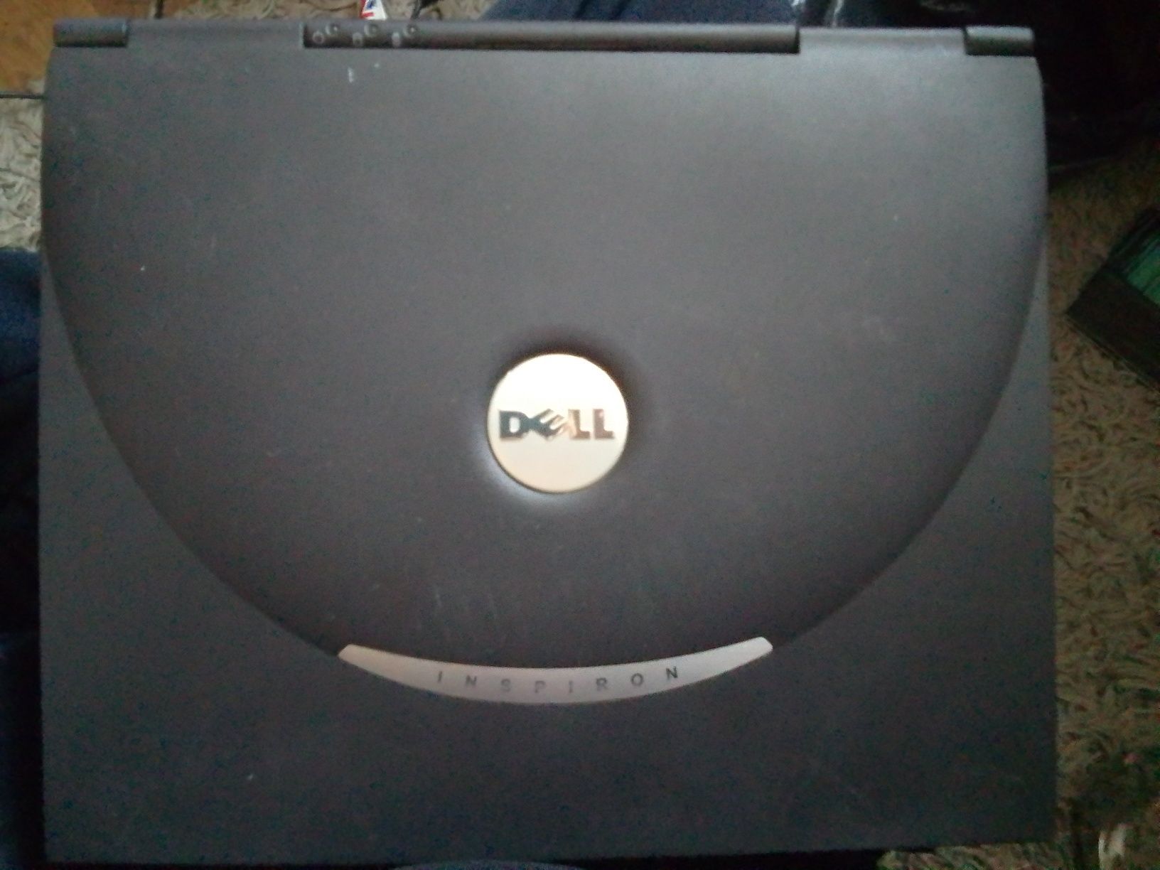 Retro laptop Dell Inspiron i8000