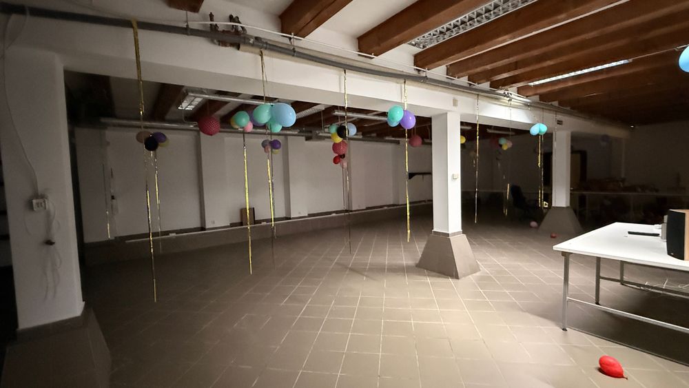 Dom Handlowy w Starym Młynie - Hostel - Hala produkcyjna - Bawialnia