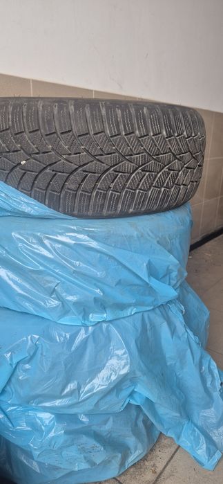 Komplet opon zimowych Toyo observe 195/55 R16