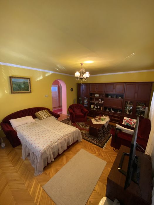 Продам будинок у передмісті Берегова