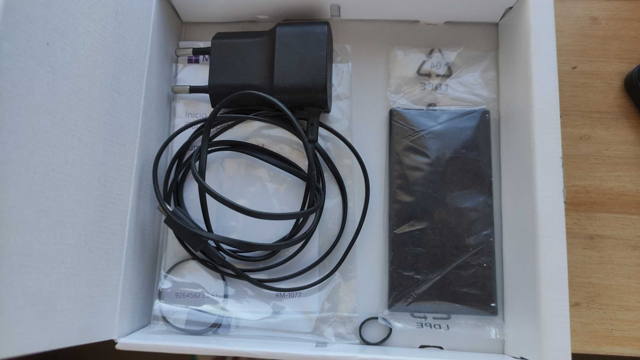 Nokia / MIcrosoft Lumia 640 DS - Completo em caixa
