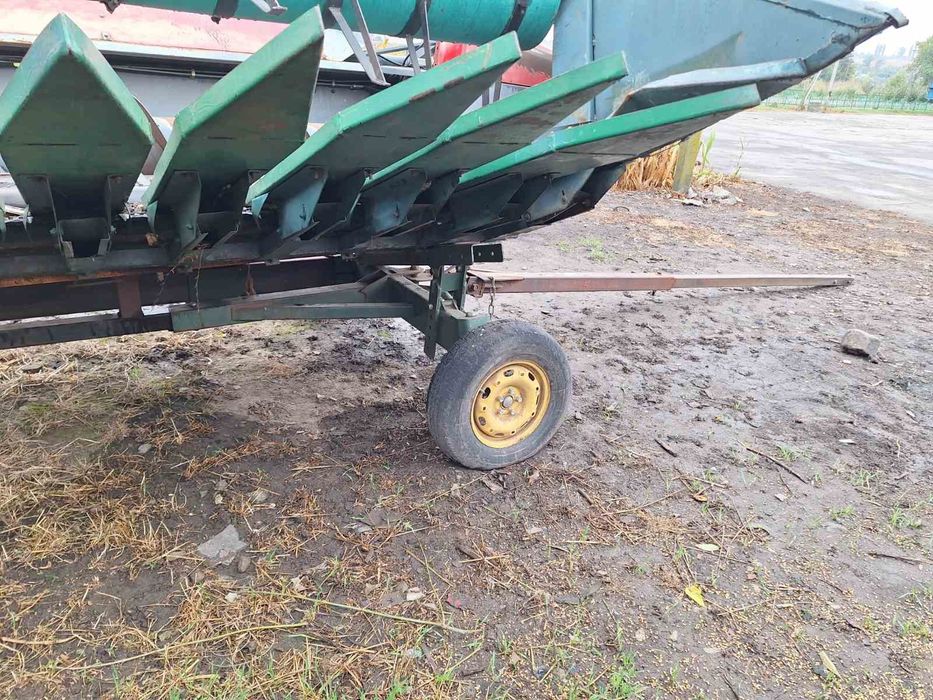 Продам жатку до комбайна массей фергюсон разом з ліфтерами