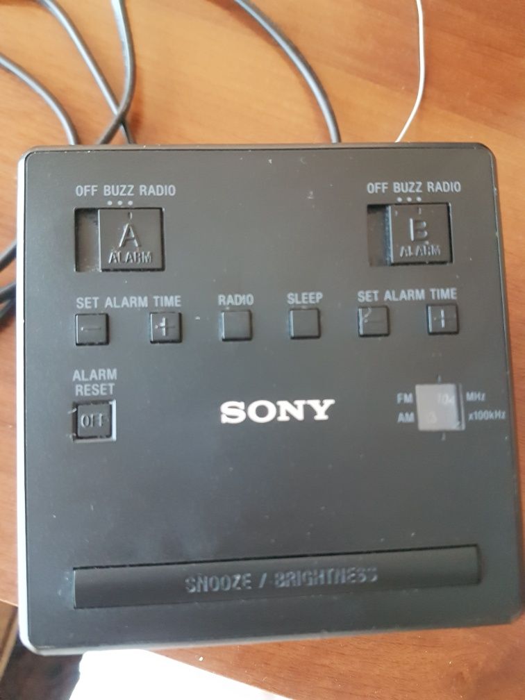 Radiobudzik Sony