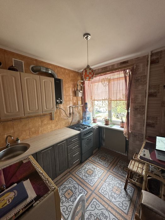 Квартира 1-кімнатна з меблями