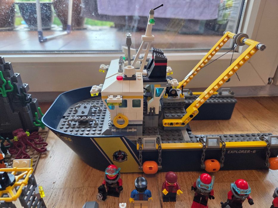 LEGO 60095 City - Statek do badań głębinowych