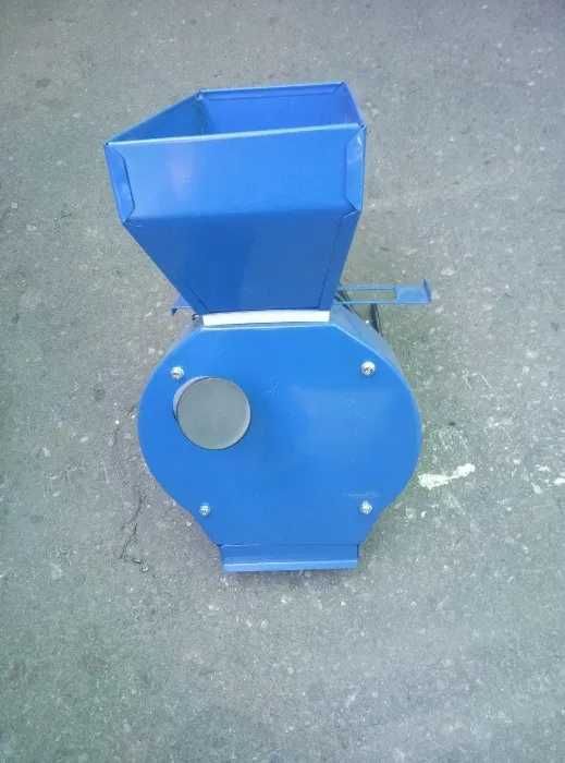 зернодробилка зернодробарка корморізка Крупоружка Кормоподрібнювач ДКУ