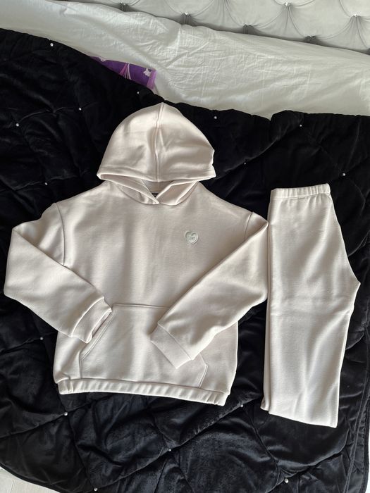 Bluza Okaidi r.140 gratis spodnie