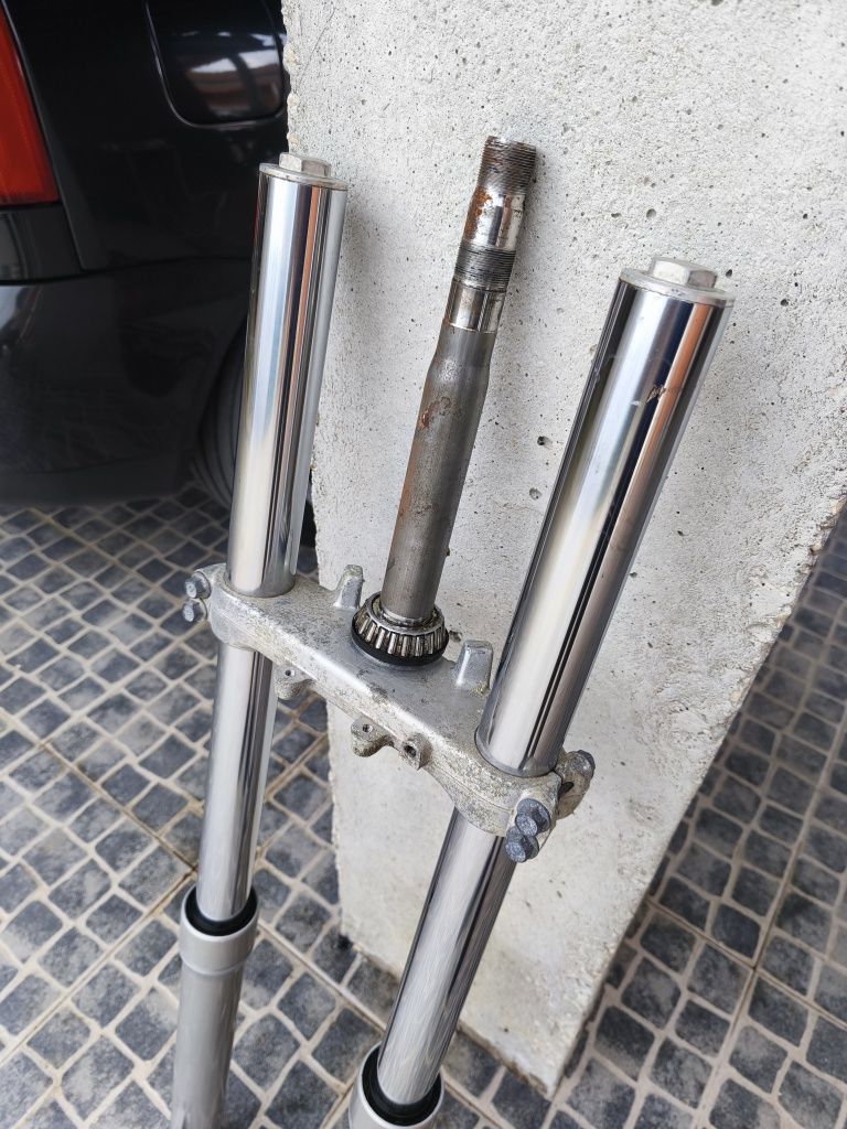 Jantes supermotard e suspensão XT600