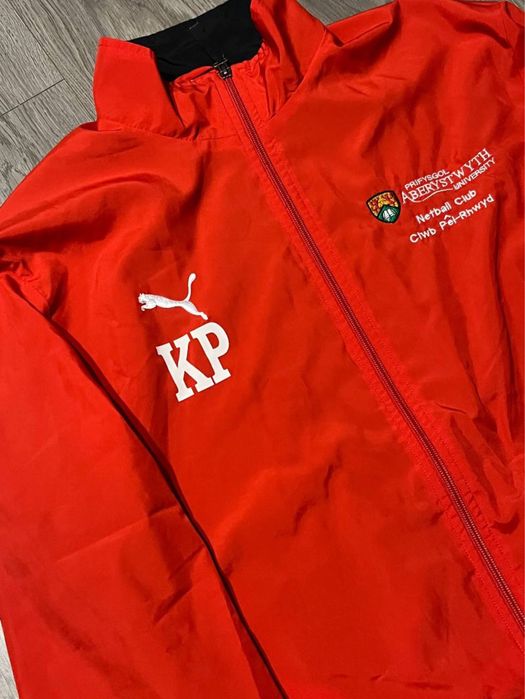 спортивна куртка/ветровка Puma