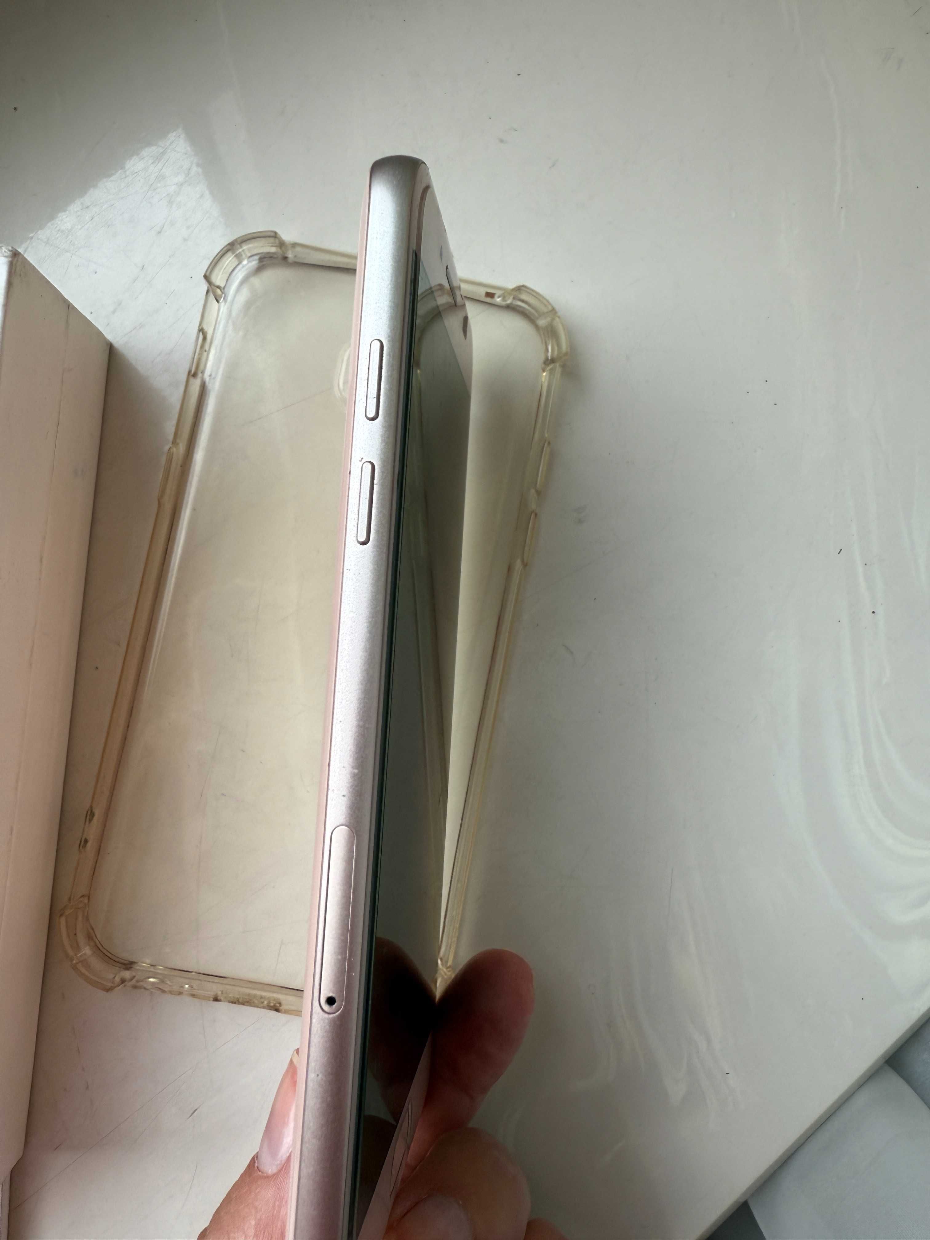 Телефон Samsung Galaxy A5 (2017) SM-A520F 32Gb Gold Рожевий розовый
