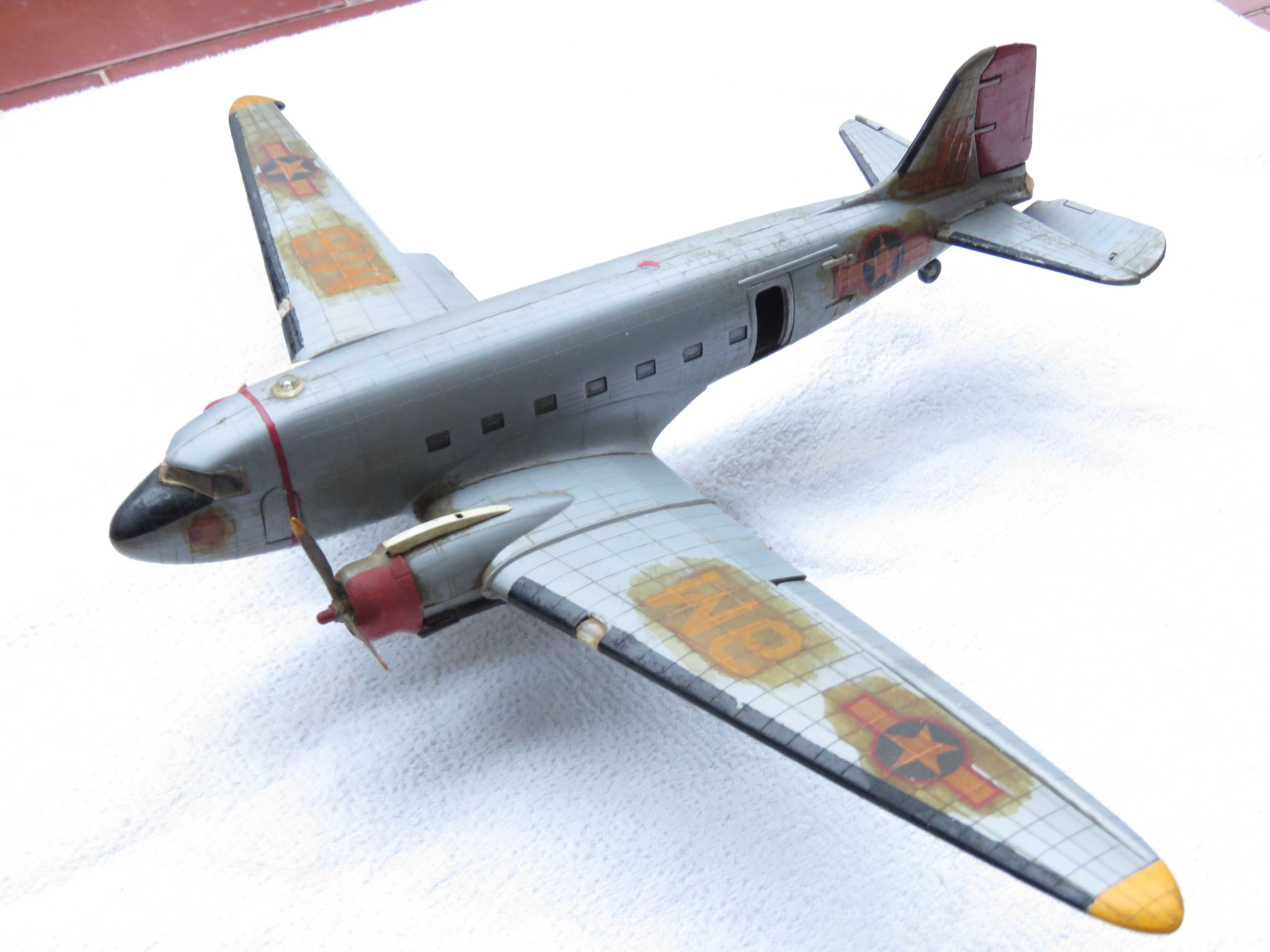 3 aviões miniaturas antigos e raros