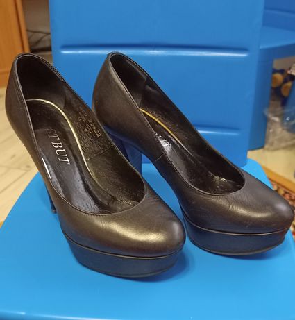Туфлі чорні шкіряні, 35 розмір