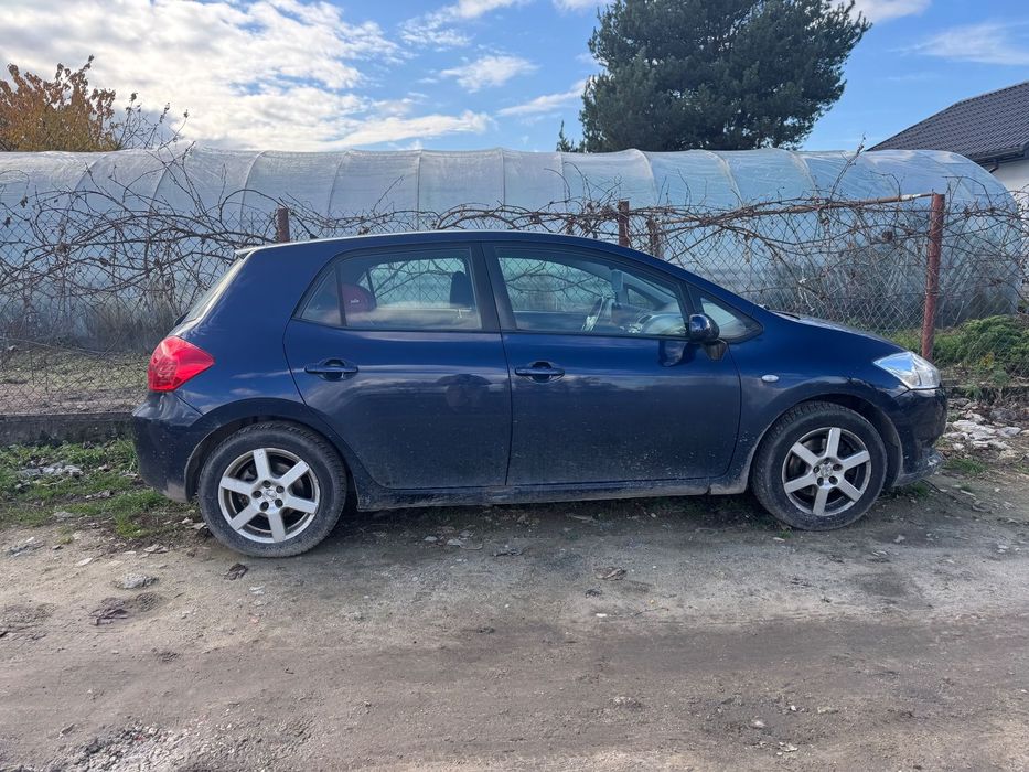 Toyota Auris Sprzedam Toyota Auris uszkodzona
