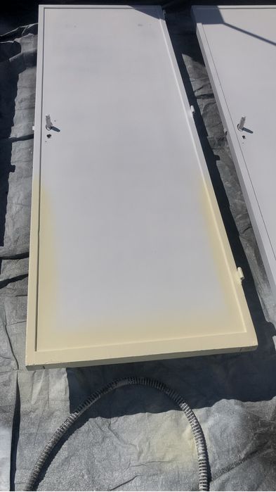 Pinturas de portas e roda pés